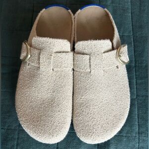 Cream Boucle Rothy’s Clogs with Gold Buckle